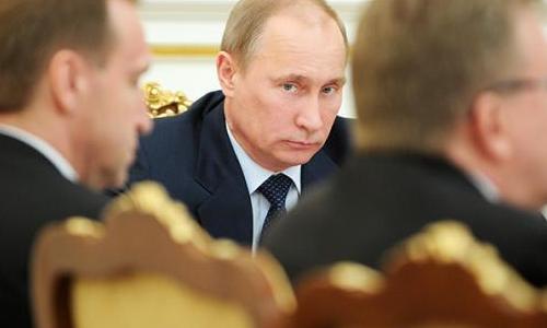 Запад верит не Путину, а предателям из его окружении